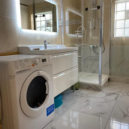 Grand F4 Bien Situe Pour Visiter Paris Apartment