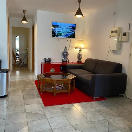 Grand F4 Bien Situe Pour Visiter Paris * Le Bourget